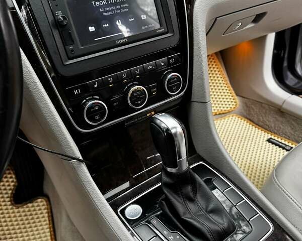 Сірий Фольксваген Пассат, об'ємом двигуна 1.97 л та пробігом 167 тис. км за 12300 $, фото 13 на Automoto.ua