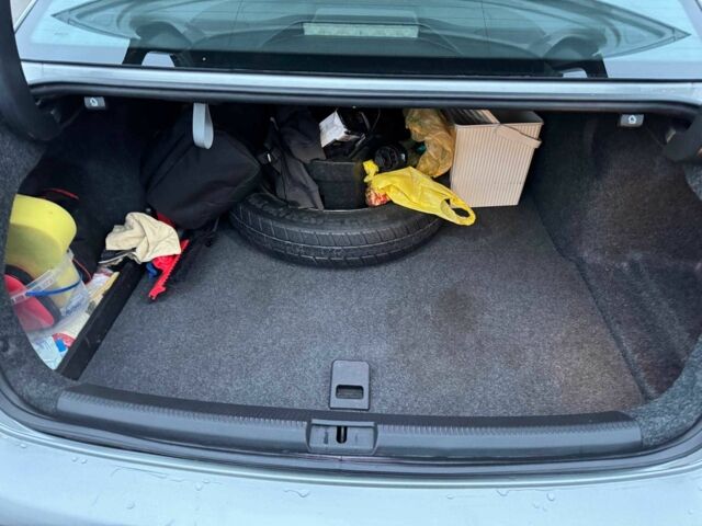 Сірий Фольксваген Пассат, об'ємом двигуна 2.5 л та пробігом 236 тис. км за 11800 $, фото 8 на Automoto.ua