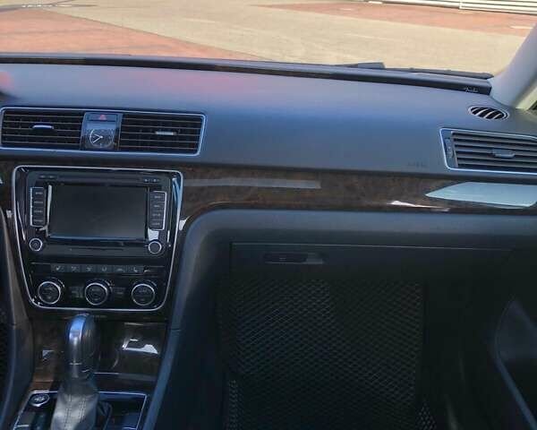Сірий Фольксваген Пассат, об'ємом двигуна 1.97 л та пробігом 156 тис. км за 12800 $, фото 23 на Automoto.ua