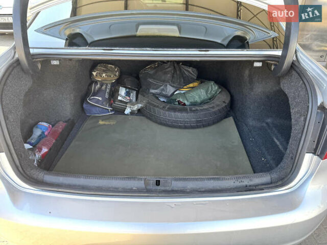 Серый Фольксваген Пассат, объемом двигателя 2.48 л и пробегом 187 тыс. км за 10300 $, фото 10 на Automoto.ua