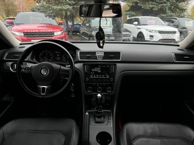 Фольксваген Пассат 2013 в Кривом Роге на Automoto.ua Серый Фольксваген Пассат, объемом двигателя 2.5 л и пробегом 185 тыс. км за 9400 $, фото 9 на Automoto.ua