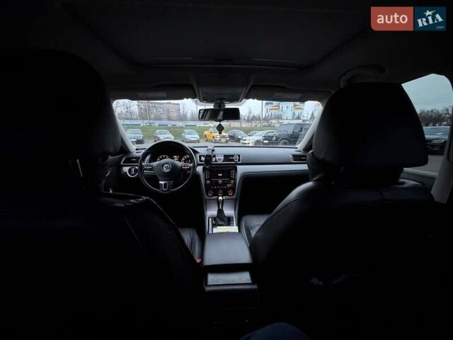 Серый Фольксваген Пассат, объемом двигателя 2.5 л и пробегом 236 тыс. км за 11800 $, фото 37 на Automoto.ua