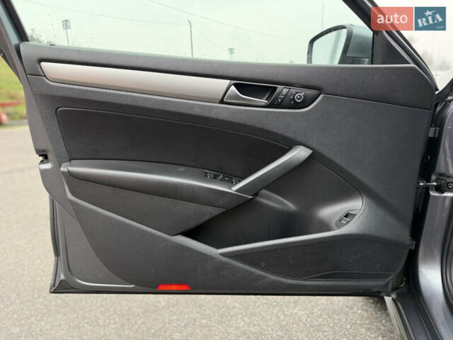 Серый Фольксваген Пассат, объемом двигателя 1.8 л и пробегом 210 тыс. км за 8300 $, фото 6 на Automoto.ua