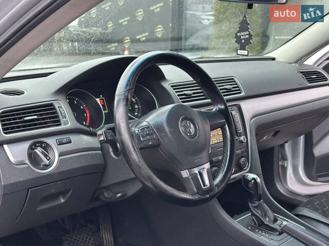 Серый Фольксваген Пассат, объемом двигателя 2.48 л и пробегом 187 тыс. км за 9800 $, фото 13 на Automoto.ua