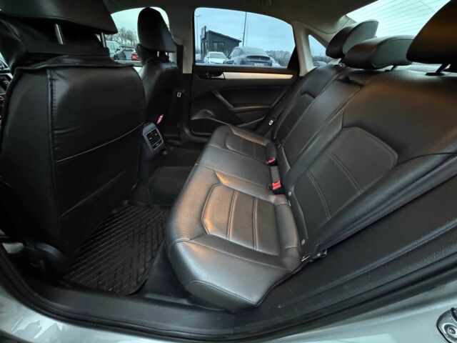 Сірий Фольксваген Пассат, об'ємом двигуна 2.5 л та пробігом 236 тис. км за 11800 $, фото 11 на Automoto.ua