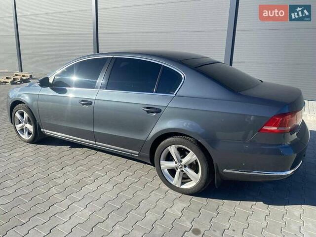 Фольксваген Пассат 2013 в Белой Церкве на Automoto.ua Серый Фольксваген Пассат, объемом двигателя 1.97 л и пробегом 230 тыс. км за 14600 $, фото 2 на Automoto.ua