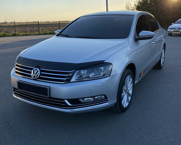 Серый Фольксваген Пассат, объемом двигателя 2 л и пробегом 180 тыс. км за 12500 $, фото 71 на Automoto.ua