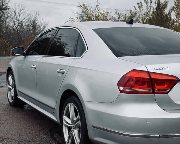 Фольксваген Пассат 2013 у Прилуках на Automoto.ua Сірий Фольксваген Пассат, об'ємом двигуна 2 л та пробігом 178 тис. км за 12500 $, фото 11 на Automoto.ua