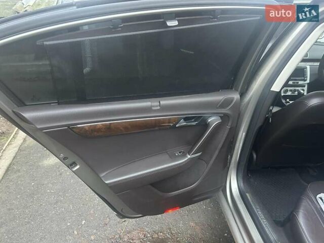 Серый Фольксваген Пассат, объемом двигателя 1.97 л и пробегом 350 тыс. км за 13000 $, фото 7 на Automoto.ua