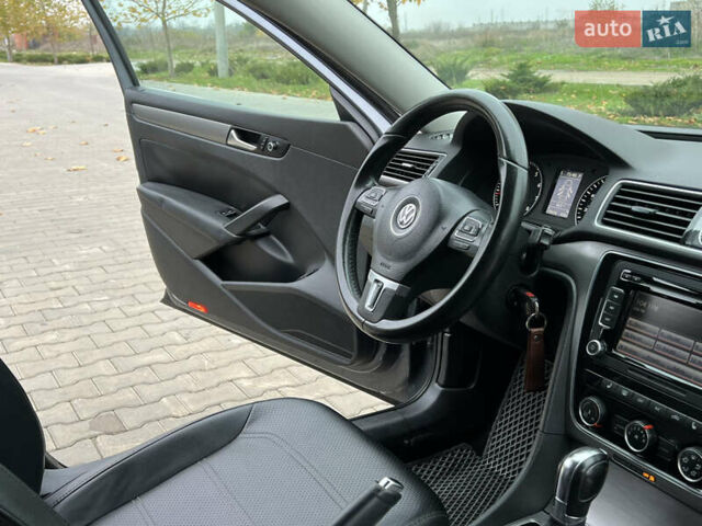 Сірий Фольксваген Пассат, об'ємом двигуна 2.5 л та пробігом 210 тис. км за 9700 $, фото 48 на Automoto.ua