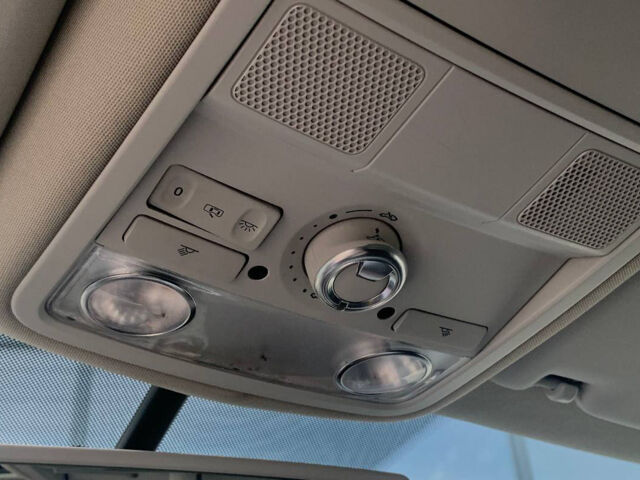 Сірий Фольксваген Пассат, об'ємом двигуна 2.5 л та пробігом 284 тис. км за 10300 $, фото 15 на Automoto.ua