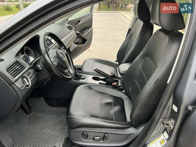 Сірий Фольксваген Пассат, об'ємом двигуна 2.5 л та пробігом 210 тис. км за 9700 $, фото 54 на Automoto.ua