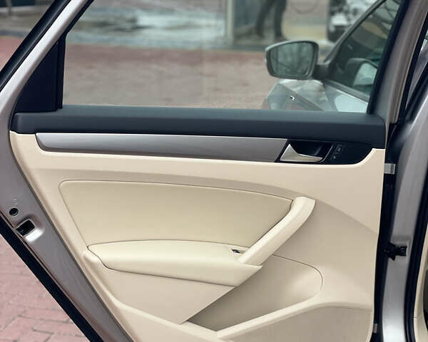 Серый Фольксваген Пассат, объемом двигателя 1.8 л и пробегом 165 тыс. км за 7999 $, фото 19 на Automoto.ua