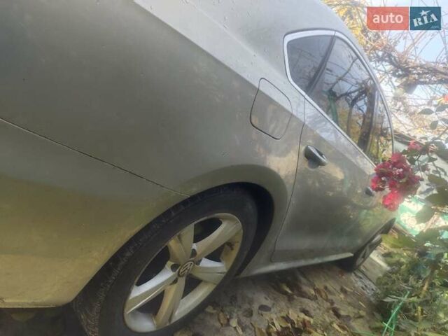 Серый Фольксваген Пассат, объемом двигателя 1.8 л и пробегом 250 тыс. км за 8999 $, фото 3 на Automoto.ua