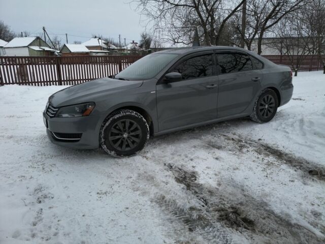 Сірий Фольксваген Пассат, об'ємом двигуна 2.5 л та пробігом 180 тис. км за 245 $, фото 1 на Automoto.ua