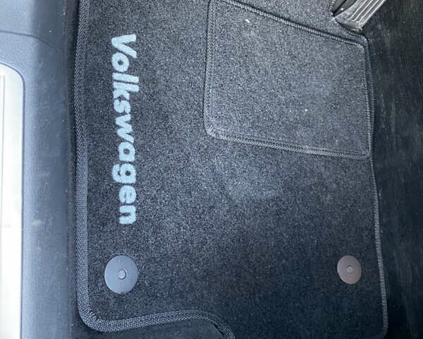 Серый Фольксваген Пассат, объемом двигателя 2 л и пробегом 180 тыс. км за 12500 $, фото 43 на Automoto.ua