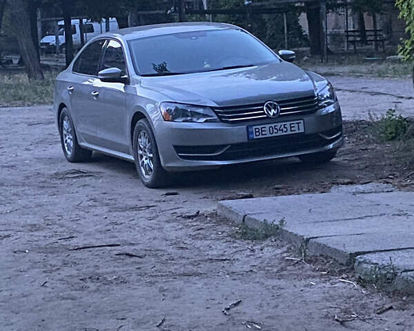 Серый Фольксваген Пассат, объемом двигателя 2.48 л и пробегом 177 тыс. км за 11400 $, фото 16 на Automoto.ua