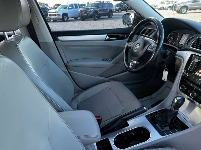 Сірий Фольксваген Пассат, об'ємом двигуна 2 л та пробігом 83 тис. км за 7500 $, фото 10 на Automoto.ua