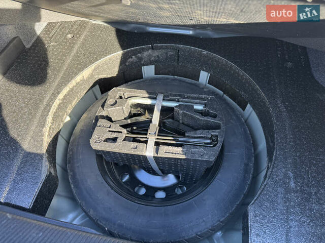 Фольксваген Пассат 2013 в Корсунь-Шевченковском на Automoto.ua Серый Фольксваген Пассат, объемом двигателя 2.5 л и пробегом 156 тыс. км за 10900 $, фото 27 на Automoto.ua