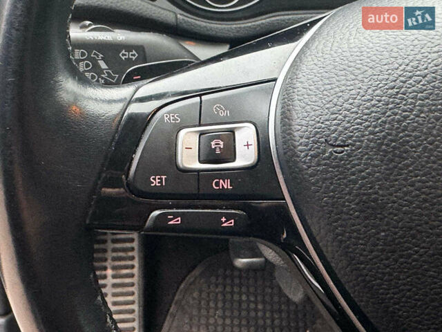 Серый Фольксваген Пассат, объемом двигателя 1.8 л и пробегом 271 тыс. км за 8790 $, фото 16 на Automoto.ua