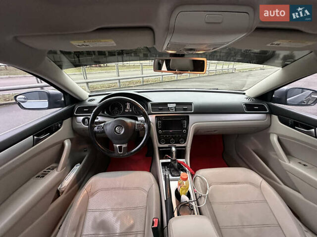 Сірий Фольксваген Пассат, об'ємом двигуна 2.5 л та пробігом 221 тис. км за 9800 $, фото 15 на Automoto.ua