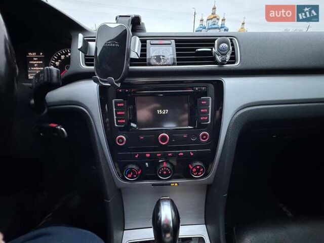 Серый Фольксваген Пассат, объемом двигателя 2.5 л и пробегом 236 тыс. км за 11800 $, фото 36 на Automoto.ua