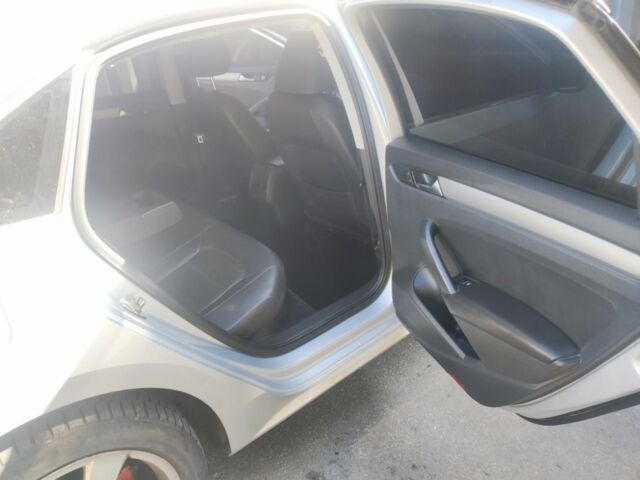 Серый Фольксваген Пассат, объемом двигателя 1.8 л и пробегом 250 тыс. км за 9500 $, фото 11 на Automoto.ua