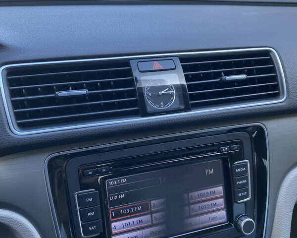 Сірий Фольксваген Пассат, об'ємом двигуна 2.5 л та пробігом 190 тис. км за 11500 $, фото 10 на Automoto.ua