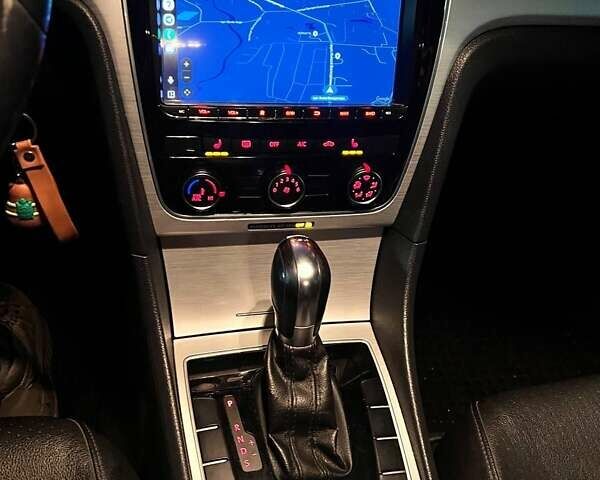 Сірий Фольксваген Пассат, об'ємом двигуна 2 л та пробігом 278 тис. км за 10500 $, фото 6 на Automoto.ua