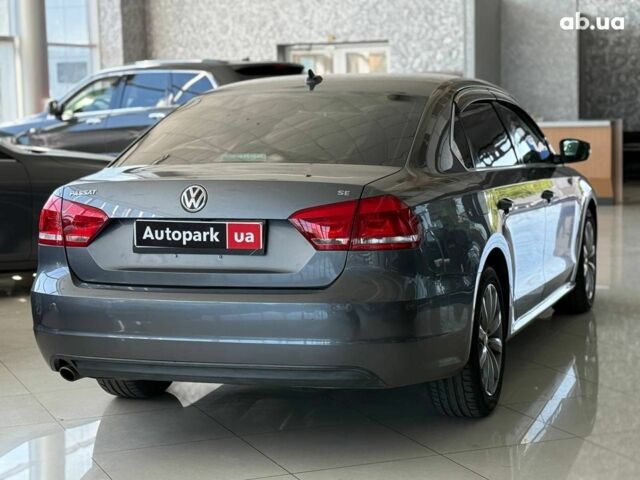 Серый Фольксваген Пассат, объемом двигателя 2.5 л и пробегом 217 тыс. км за 10640 $, фото 6 на Automoto.ua