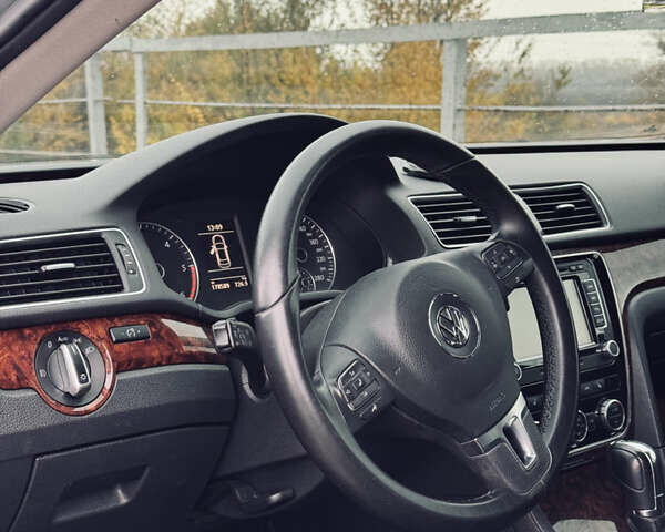 Фольксваген Пассат 2013 у Прилуках на Automoto.ua Сірий Фольксваген Пассат, об'ємом двигуна 2 л та пробігом 178 тис. км за 12500 $, фото 23 на Automoto.ua