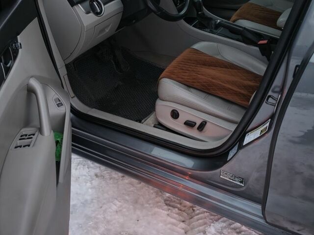 Сірий Фольксваген Пассат, об'ємом двигуна 2.5 л та пробігом 180 тис. км за 245 $, фото 3 на Automoto.ua