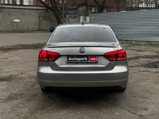Серый Фольксваген Пассат, объемом двигателя 1.8 л и пробегом 271 тыс. км за 8790 $, фото 5 на Automoto.ua