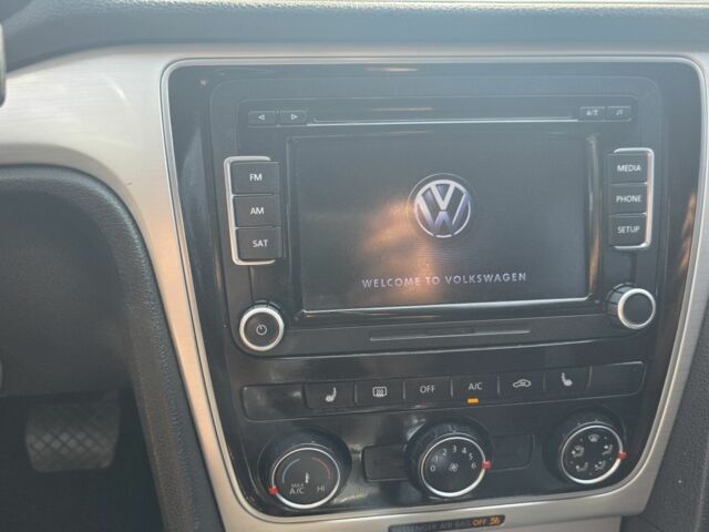 Серый Фольксваген Пассат, объемом двигателя 2 л и пробегом 230 тыс. км за 10990 $, фото 5 на Automoto.ua