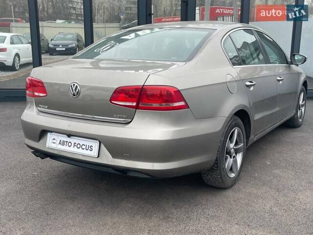 Серый Фольксваген Пассат, объемом двигателя 1.97 л и пробегом 240 тыс. км за 12490 $, фото 5 на Automoto.ua