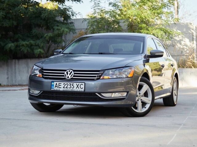 Серый Фольксваген Пассат, объемом двигателя 1.8 л и пробегом 190 тыс. км за 9700 $, фото 6 на Automoto.ua