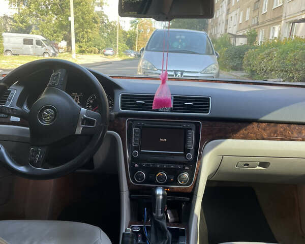 Фольксваген Пассат 2013 в Львове на Automoto.ua Серый Фольксваген Пассат, объемом двигателя 2 л и пробегом 175 тыс. км за 11900 $, фото 16 на Automoto.ua