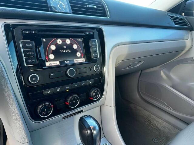 Сірий Фольксваген Пассат, об'ємом двигуна 2 л та пробігом 83 тис. км за 7500 $, фото 8 на Automoto.ua