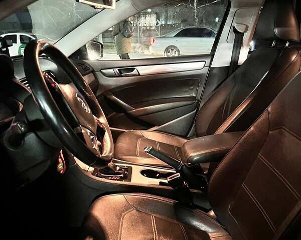 Сірий Фольксваген Пассат, об'ємом двигуна 2 л та пробігом 278 тис. км за 10500 $, фото 8 на Automoto.ua