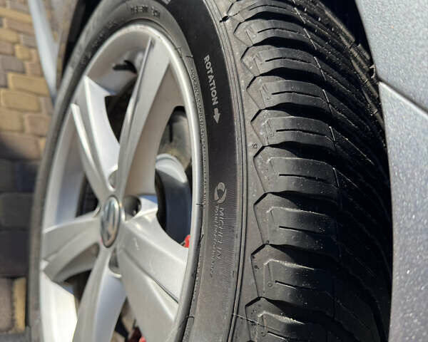 Фольксваген Пассат 2013 в Корсунь-Шевченковском на Automoto.ua Серый Фольксваген Пассат, объемом двигателя 2.5 л и пробегом 156 тыс. км за 10900 $, фото 26 на Automoto.ua