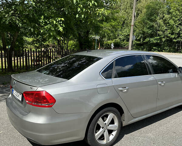 Сірий Фольксваген Пассат, об'ємом двигуна 1.8 л та пробігом 176 тис. км за 10190 $, фото 12 на Automoto.ua