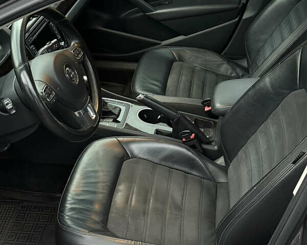 Серый Фольксваген Пассат, объемом двигателя 1.97 л и пробегом 234 тыс. км за 14000 $, фото 15 на Automoto.ua