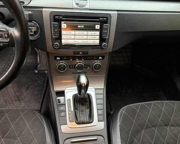 Серый Фольксваген Пассат, объемом двигателя 1.98 л и пробегом 215 тыс. км за 12900 $, фото 16 на Automoto.ua