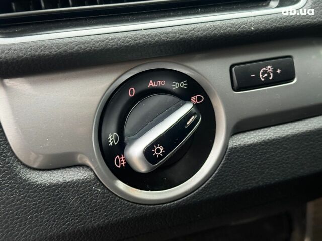 Серый Фольксваген Пассат, объемом двигателя 1.8 л и пробегом 271 тыс. км за 8790 $, фото 15 на Automoto.ua