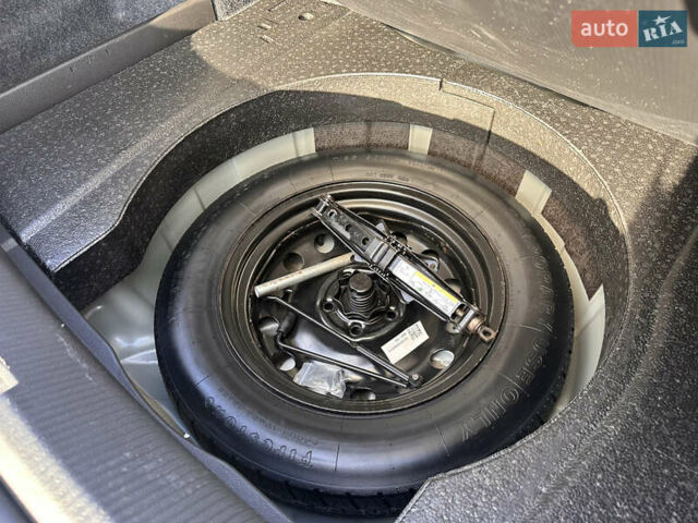 Сірий Фольксваген Пассат, об'ємом двигуна 2 л та пробігом 260 тис. км за 11900 $, фото 24 на Automoto.ua