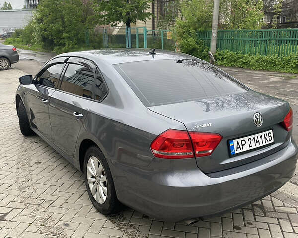Серый Фольксваген Пассат, объемом двигателя 2.5 л и пробегом 168 тыс. км за 9999 $, фото 7 на Automoto.ua