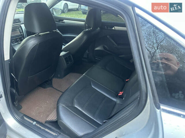 Серый Фольксваген Пассат, объемом двигателя 2.48 л и пробегом 207 тыс. км за 10700 $, фото 4 на Automoto.ua