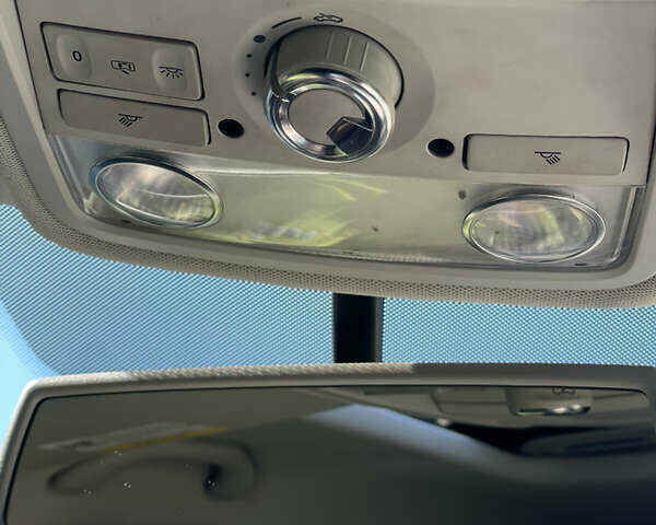 Серый Фольксваген Пассат, объемом двигателя 2.5 л и пробегом 179 тыс. км за 11300 $, фото 22 на Automoto.ua