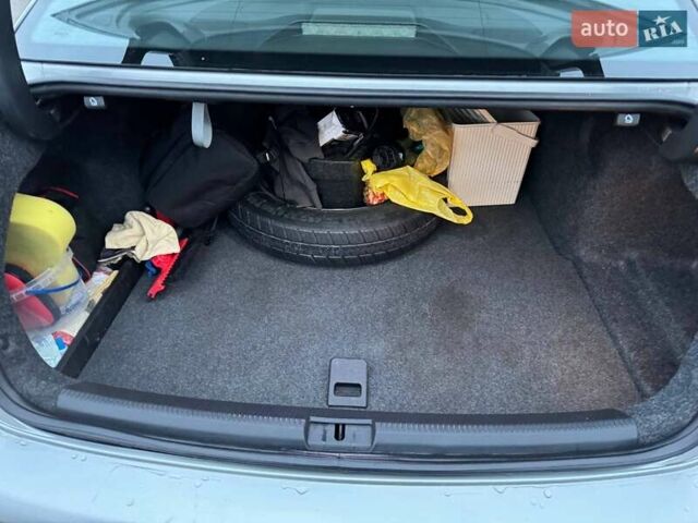 Серый Фольксваген Пассат, объемом двигателя 2.5 л и пробегом 236 тыс. км за 11800 $, фото 49 на Automoto.ua