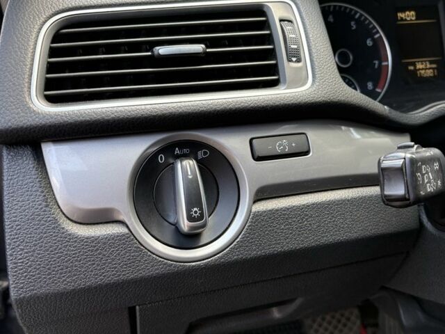 Сірий Фольксваген Пассат, об'ємом двигуна 2.5 л та пробігом 155 тис. км за 9400 $, фото 9 на Automoto.ua